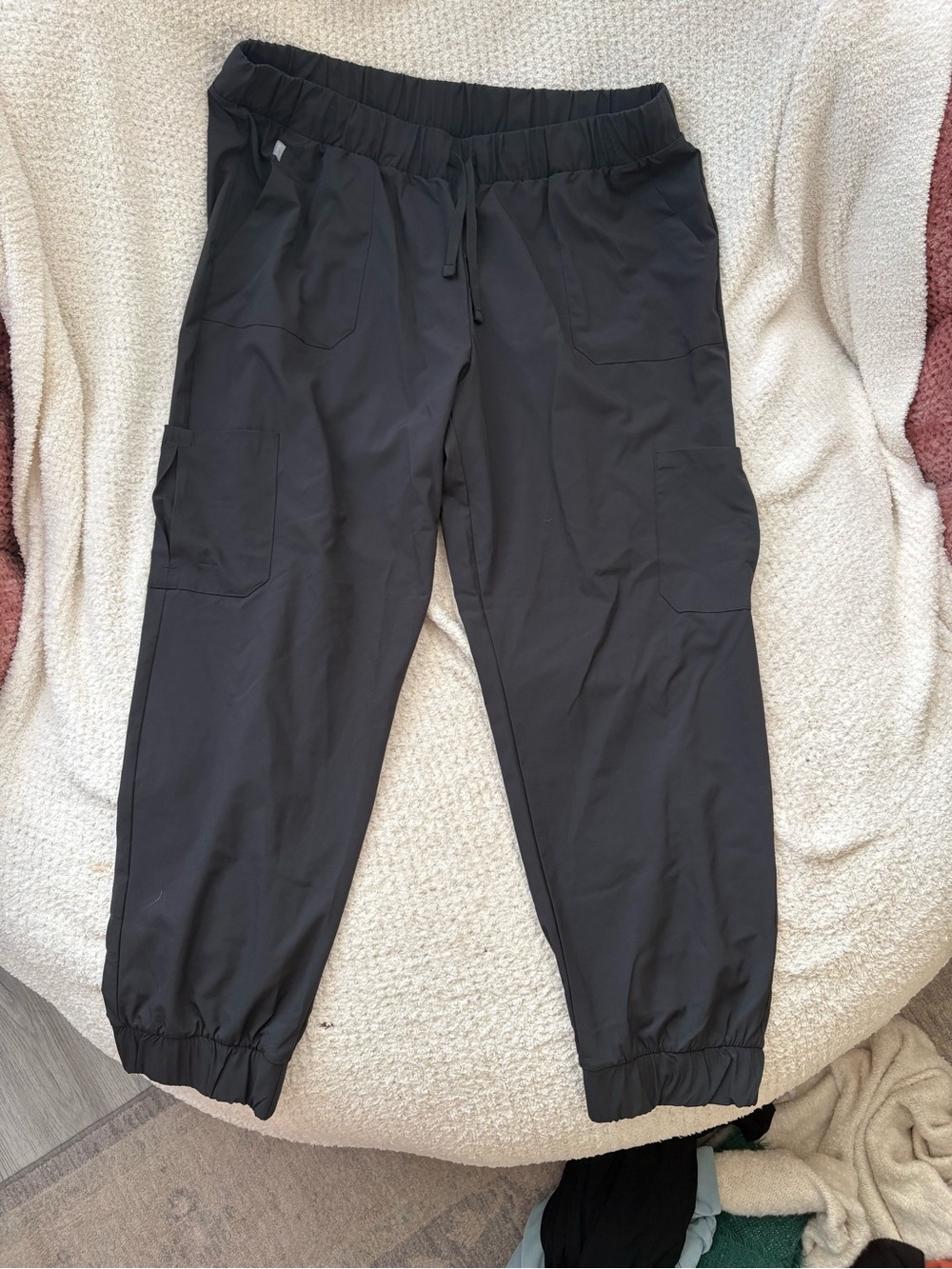 Women’s Black Elastic-Waist Cargo Scrub Pants